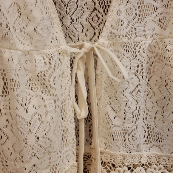 BLUE  BIRD BEACH COVER-UP SIZE LARGE - Picture 4 of 8